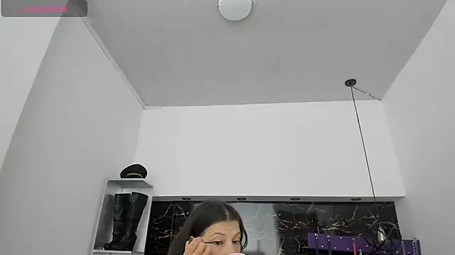 Kathia Armstrong online show from December 2024 12:22:02 PM