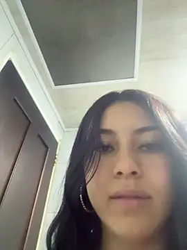 Snapshot of emily_22x chatting on December 2024 02:21:02 AM emily 22x online show from December 2024 02:21:02 AM