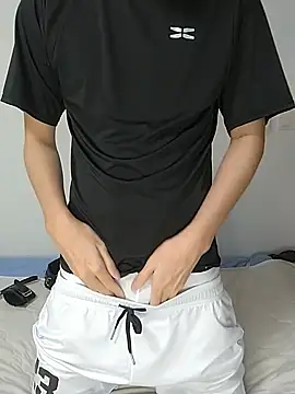 itsme LEON online show from March 2025 01:06:02 PM