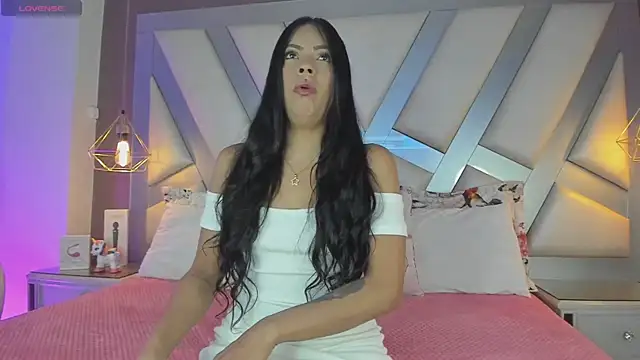 Amber villalobos  online show from November 2025 08:52:01 PM