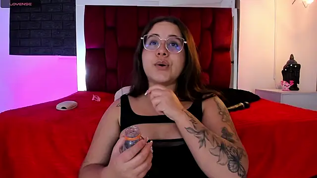 Snapshot of April1_sc chatting on January 2025 04:51:02 PM April1 sc online show from January 2025 04:51:02 PM