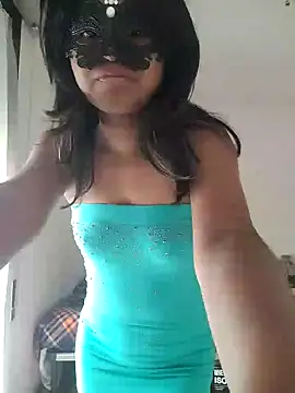 Snapshot of Bella_Luna18 chatting on December 2024 10:43:01 AM Bella Luna18 online show from December 2024 10:43:01 AM