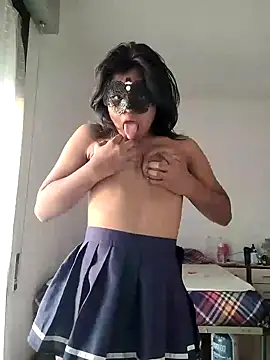 Snapshot of Bella_Luna18 chatting on December 2024 07:15:01 AM Bella Luna18 online show from December 2024 07:15:01 AM