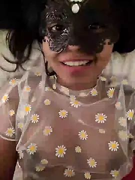 Snapshot of Bella_Luna18 chatting on December 2024 05:40:02 PM Bella Luna18 online show from December 2024 05:40:02 PM