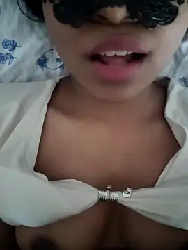 Snapshot of Bella_Luna18 chatting on February 2025 09:13:02 AM Bella Luna18 online show from February 2025 09:13:02 AM