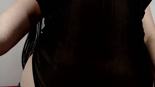 Snapshot of CarolineBrunx chatting on January 2025 12:19:02 AM CarolineBrunx online show from January 2025 12:19:02 AM