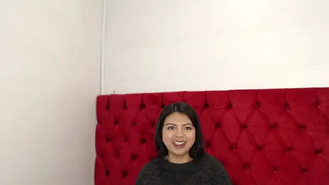 Snapshot of CarolineBrunx chatting on January 2025 06:12:01 AM CarolineBrunx online show from January 2025 06:12:01 AM