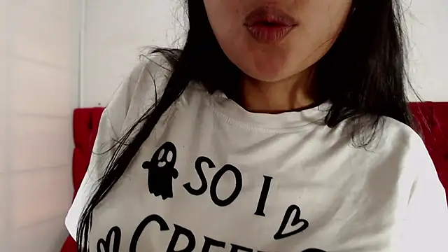 Snapshot of CarolineBrunx chatting on February 2025 08:11:02 PM CarolineBrunx online show from February 2025 08:11:02 PM