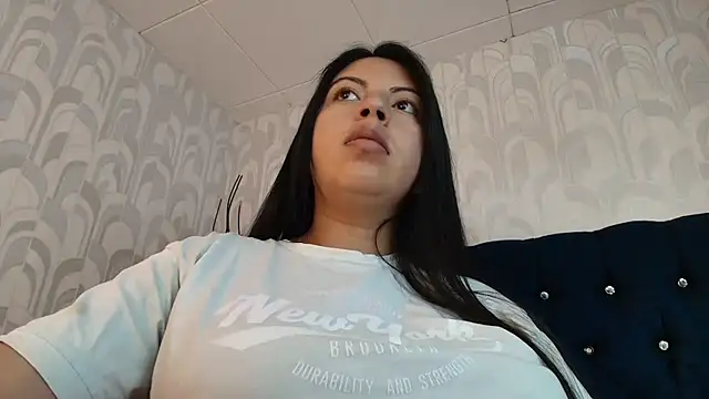 CarolineBrunx online show from April 2026 10:01:01 PM