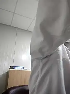 Ishan003 online show from December 2024 11:57:02 AM