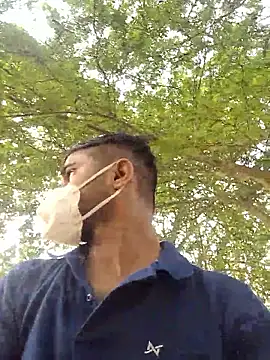 Ishan003 online show from May 2026 01:03:02 AM