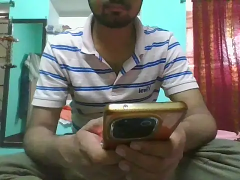 Snapshot of Ishan003 chatting on May 2026 04:31:01 AM Ishan003 online show from May 2026 04:31:01 AM