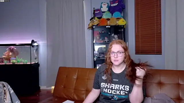 Scarlettredff online show from November 2025 05:02:02 AM