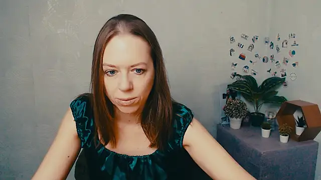 Snapshot of GloriaSi_ chatting on November 2025 05:39:01 AM GloriaSi online show from November 2025 05:39:01 AM