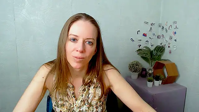 GloriaSi  online show from May 2026 09:37:01 AM