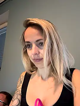 Annelibre online show from October 2025 06:00:01 AM