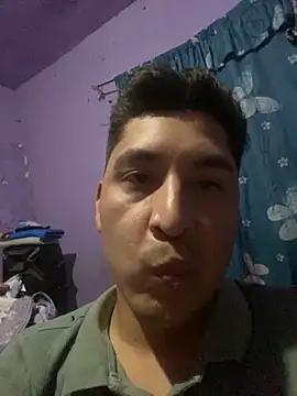 Snapshot of mexi01we chatting on March 2025 06:14:02 AM mexi01we online show from March 2025 06:14:02 AM