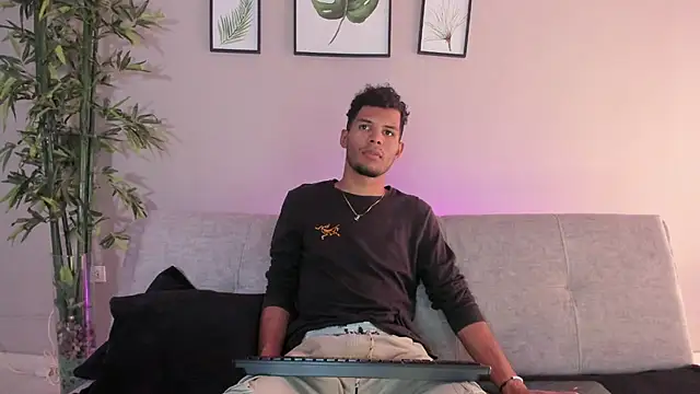 miaa lux online show from February 2025 06:56:02 PM