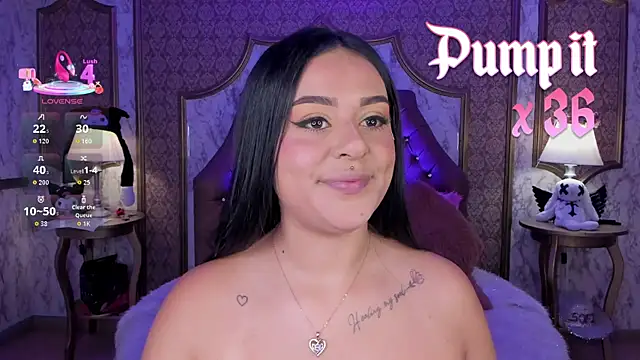 Snapshot of SoffiQueen chatting on April 2026 02:33:01 PM SoffiQueen online show from April 2026 02:33:01 PM