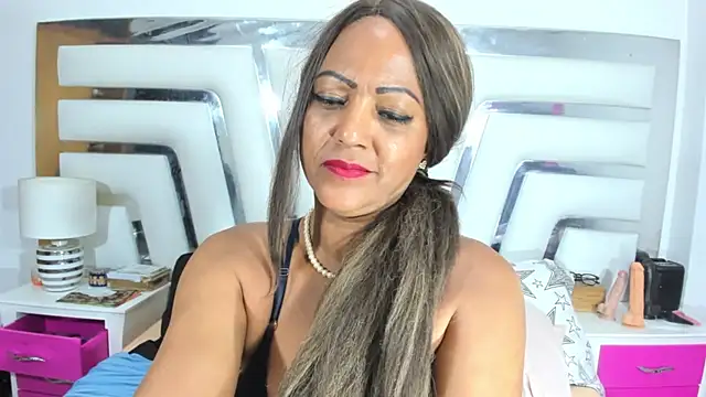 Snapshot of SaraaJhons chatting on February 2025 02:50:02 AM SaraaJhons online show from February 2025 02:50:02 AM