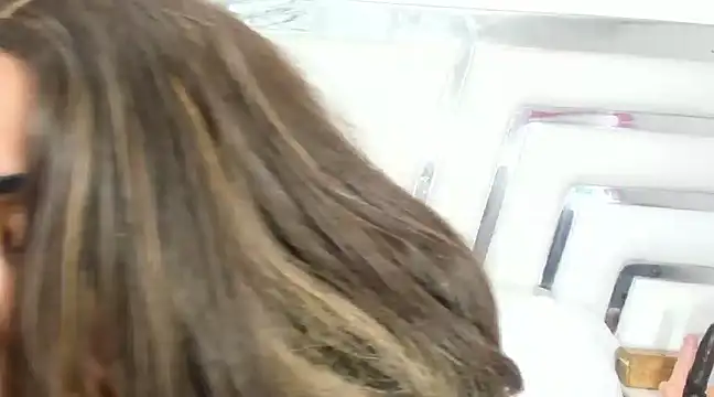 Snapshot of SaraaJhons chatting on February 2025 08:25:01 PM SaraaJhons online show from February 2025 08:25:01 PM