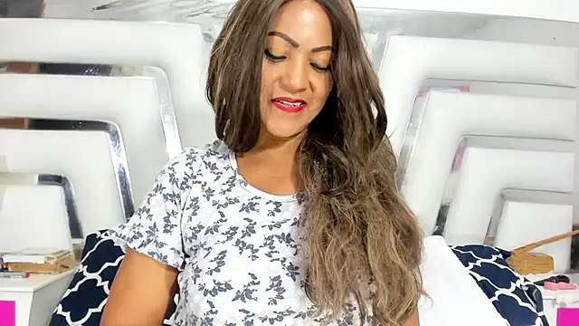 Snapshot of SaraaJhons chatting on March 2025 07:07:02 PM SaraaJhons online show from March 2025 07:07:02 PM