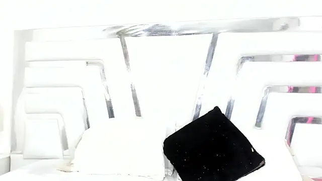 Snapshot of SaraaJhons chatting on March 2025 12:37:02 AM SaraaJhons online show from March 2025 12:37:02 AM