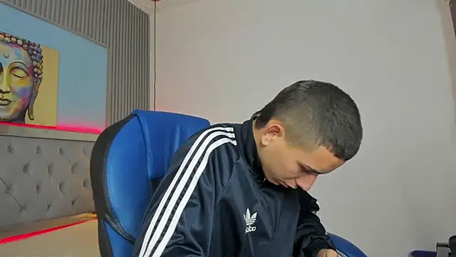 JackSwan18 online show from November 2025 08:57:01 PM