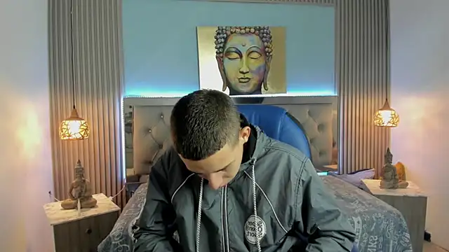 JackSwan18 online show from November 2025 08:22:02 PM