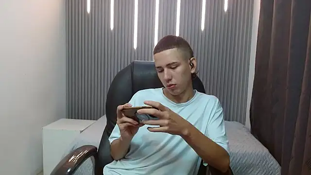 JackSwan18 online show from March 2026 02:23:02 PM