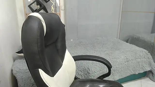 JackSwan18 online show from July 2026 01:26:01 PM