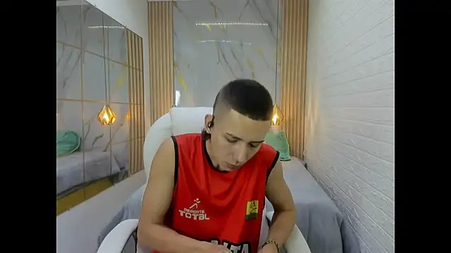 JackSwan18 online show from July 2026 01:14:02 PM