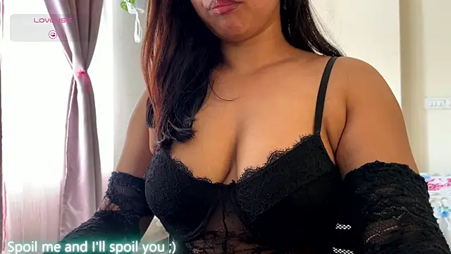 Snapshot of ohh_mona chatting on March 2025 04:19:01 AM ohh mona online show from March 2025 04:19:01 AM