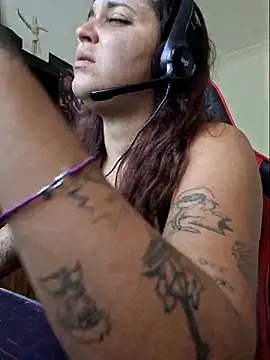 luuhcat09 online show from March 2025 05:57:02 PM