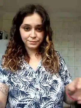 Snapshot of luuhcat09 chatting on June 2026 06:20:02 PM luuhcat09 online show from June 2026 06:20:02 PM