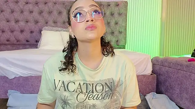 Snapshot of EMILYY_FOXY chatting on March 2026 06:59:02 PM EMILYY FOXY online show from March 2026 06:59:02 PM