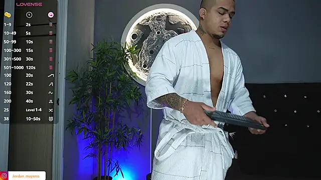 jordan mayers02 online show from February 2026 11:06:02 AM