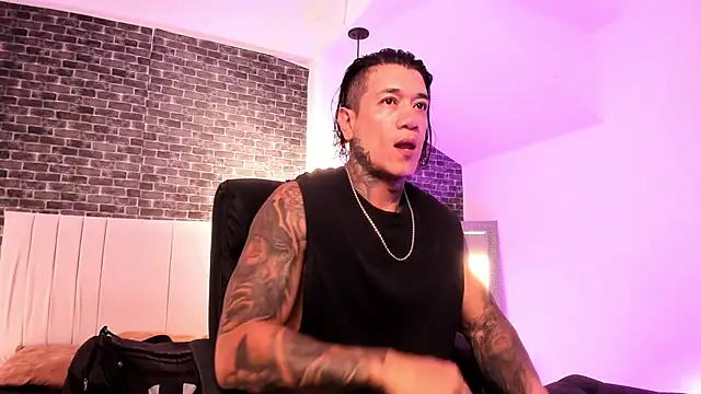 Snapshot of Dantesuarez28 chatting on December 2025 11:15:02 AM Dantesuarez28 online show from December 2025 11:15:02 AM