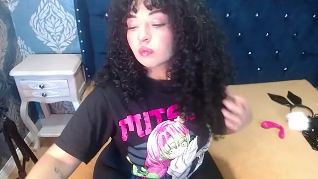 Sofiacowperx online show from February 2026 01:10:01 PM