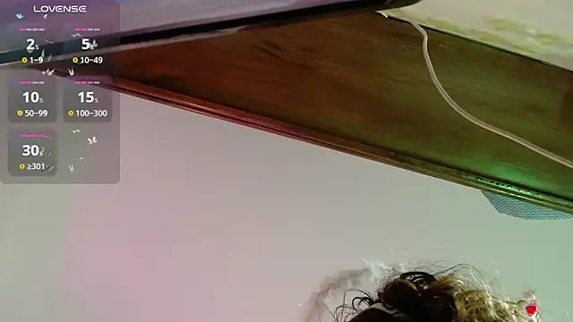 Jsneiidy ATH online show from October 2025 04:04:02 AM