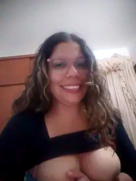 Carliina Soussa online show from February 2026 01:48:01 AM