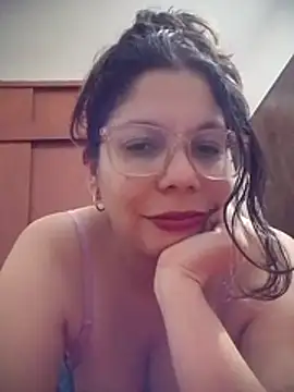 Carliina Soussa online show from May 2026 01:00:01 AM