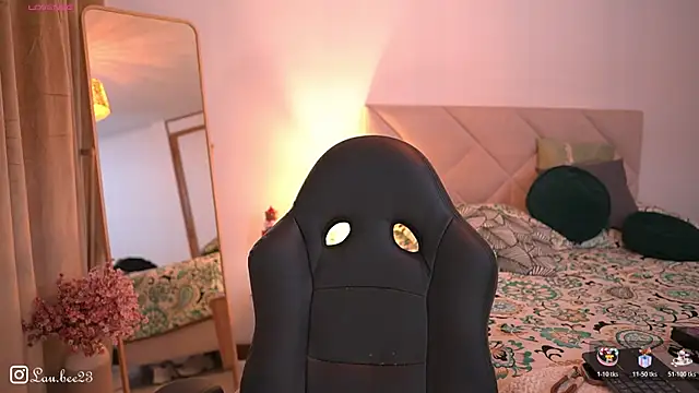 Snapshot of Lau_Bee chatting on January 2026 05:26:01 PM Lau Bee online show from January 2026 05:26:01 PM