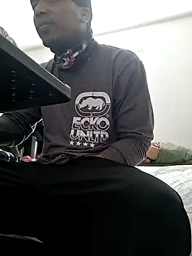 bigboytoy912 online show from April 2026 06:30:02 PM