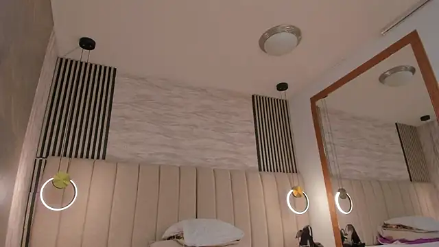 Snapshot of laura_smith33 chatting on October 2025 02:23:02 PM laura smith33 online show from October 2025 02:23:02 PM