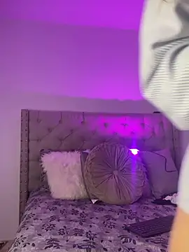 ZoeJohnsoon online show from February 2026 04:43:01 PM