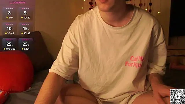 curlyboyy  online show from February 2025 04:47:02 AM