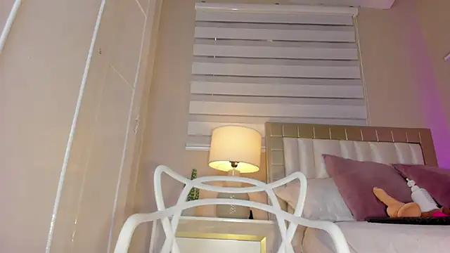 Snapshot of zoe_sky_ chatting on February 2025 02:43:01 PM zoe sky online show from February 2025 02:43:01 PM