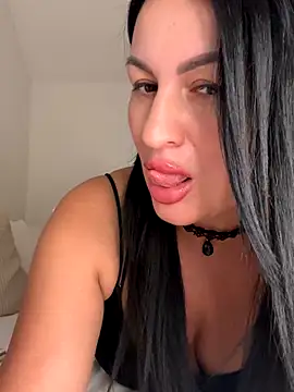 Snapshot of Helena7077 chatting on October 2025 10:19:01 PM Helena7077 online show from October 2025 10:19:01 PM