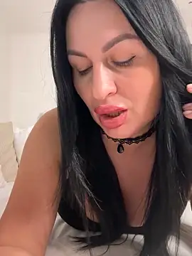 Snapshot of Helena7077 chatting on November 2025 10:32:01 PM Helena7077 online show from November 2025 10:32:01 PM